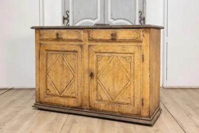 17th Century Italian Distressed Paint Wooden Buffet with Carved Diamond Motifs