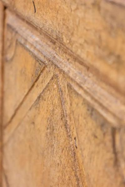 17th Century Italian Distressed Paint Wooden Buffet with Carved Diamond Motifs