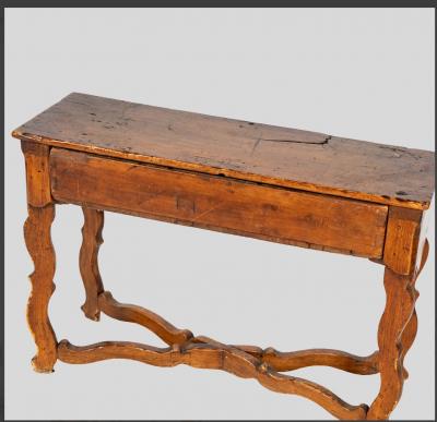 17th Century Spanish Castilla Walnut Side Table