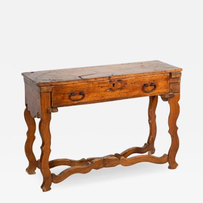 17th Century Spanish Castilla Walnut Side Table