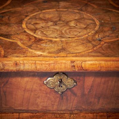 17th Century William and Mary Olive Oyster Lace Box Circa 1680 1700