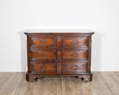 17th century Emilian Chest Of Drawers In Solid Walnut