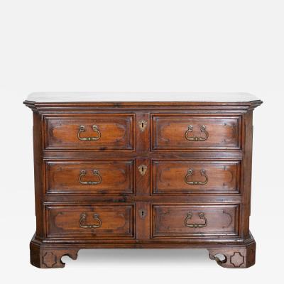17th century Emilian Chest Of Drawers In Solid Walnut
