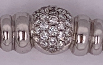 18 Karat White Gold Necklace with 1 00 Carat 8 4 Grams