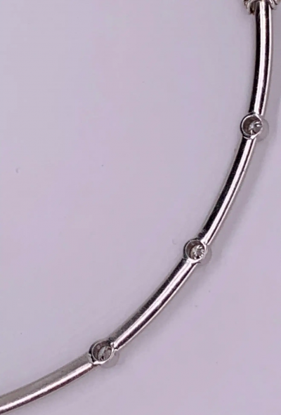 18 Karat White Gold Necklace with 1 Karat Diamonds 16 19 Grams Total Weight