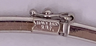 18 Karat White Gold Necklace with 1 Karat Diamonds 16 19 Grams Total Weight