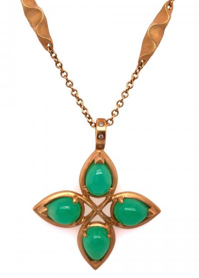18 Karat Yellow Gold Caleo Chrysoprase Pendant Necklace