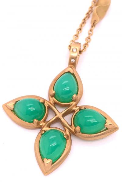 18 Karat Yellow Gold Caleo Chrysoprase Pendant Necklace