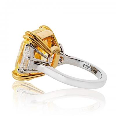 18 carat Radiant Cut Diamond GIA Ring