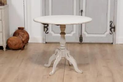 1860s Swedish Light Grey Painted Tilt Top Table with Round Top and Carved Legs