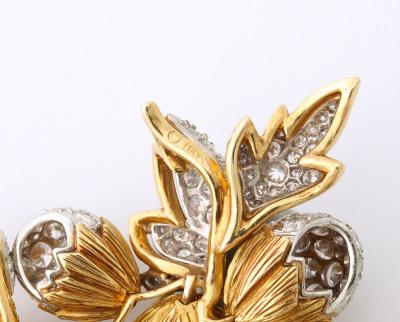 18K Gold and Platinum Brooch with Diamond Acorns and Leaves