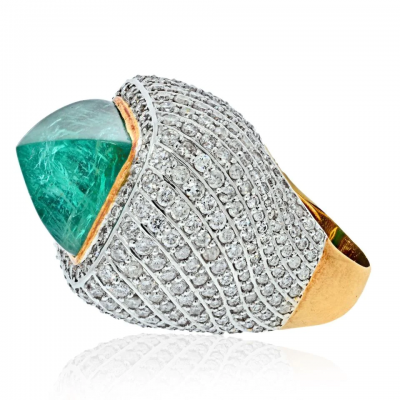 18K TWO TONE 38 CARAT SUGARLOAF GREEN EMERALD AND DIAMOND COCKTAIL RING
