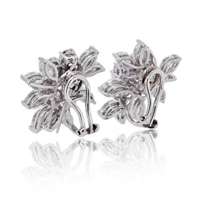 18K White Gold 7 00cttw Cluster Diamond Earrings