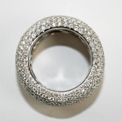 18K White Gold Diamond Eternity Ring 8 20ct