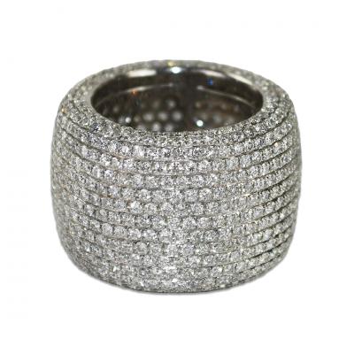 18K White Gold Diamond Eternity Ring 8 20ct