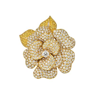 18K YELLOW GOLD 27 00CTS DIAMOND FLOWER BROOCH