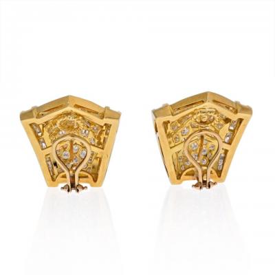 18K YELLOW GOLD ESTATE CLUSTER 14 00CTS BAGUETTE ROUND DIAMOND EARRINGS