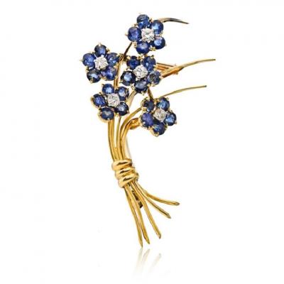18K YELLOW GOLD SAPPHIRE DIAMOND FLOWER MOTIF FRENCH CRAFTED BROOCH