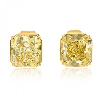 18K Yellow Gold 14 30cttw Radiant Cut Fancy Yellow Diamond Stud Earrings