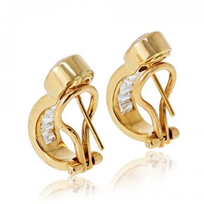 18K Yellow Gold 2 30cttw Round and Baguette Cut Diamond Earrings