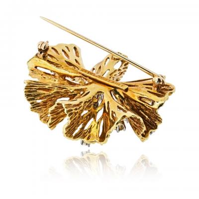 18K Yellow Gold Estate Diamond Flower Brooch