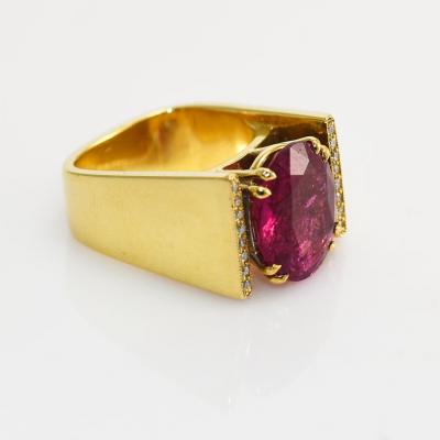 18K Yellow Gold Tourmaline Diamond Ring 16 7g