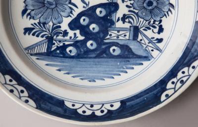 18TH CENTURY DELFT CHARGER IN CAMA EU BLEU