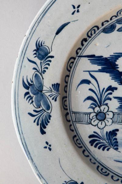 18TH CENTURY DELFT CHARGER IN CAMA EU BLEU