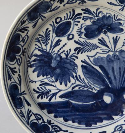 18TH CENTURY DELFT FAIENCE PLATE