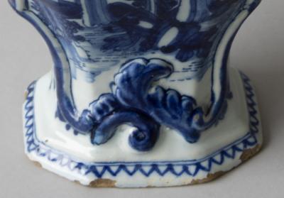 18TH CENTURY DUTCH DELFT BALUSTER VASE IN THE CHINOISERIE TASTE