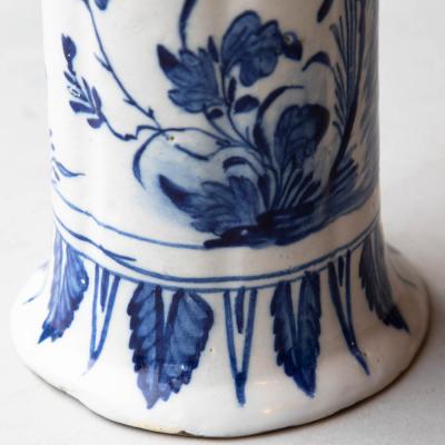 18TH CENTURY DUTCH DELFT BEAKER VASE
