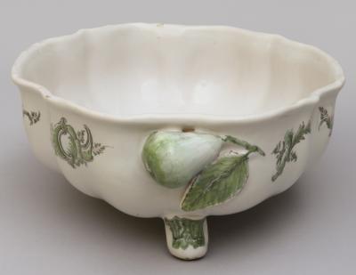 18TH CENTURY FA ENCE DE MOUSTIERS OVAL TERRINE