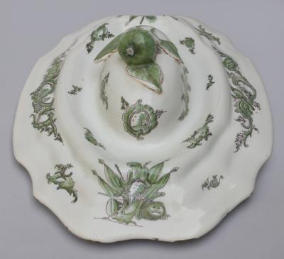 18TH CENTURY FA ENCE DE MOUSTIERS OVAL TERRINE