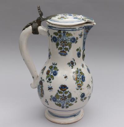 18TH CENTURY FA ENCE DE MOUSTIERS POLYCHROME JUG WITH HINGED LID