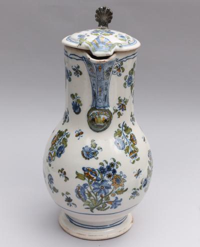 18TH CENTURY FA ENCE DE MOUSTIERS POLYCHROME JUG WITH HINGED LID
