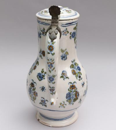 18TH CENTURY FA ENCE DE MOUSTIERS POLYCHROME JUG WITH HINGED LID
