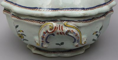 18TH CENTURY FA ENCE DE ROUEN POLYCHROME OVAL TERRINE WITH LID