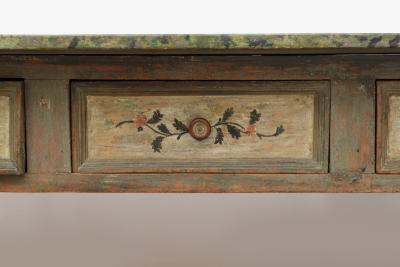 18TH CENTURY ITALIAN PAINTED CENTRE TABLE