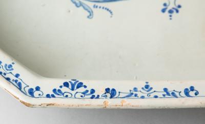 18TH CENTURY OCTAGONAL FAIENCE VEGETABLE DISH