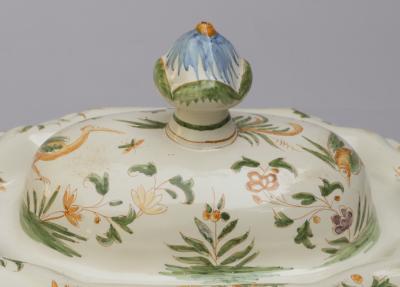 18TH CENTURY POLYCHROME FA ENCE SOUP TUREEN