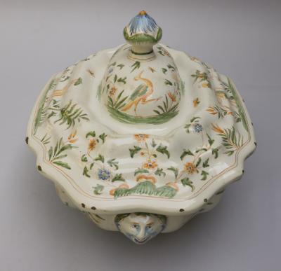 18TH CENTURY POLYCHROME FA ENCE SOUP TUREEN