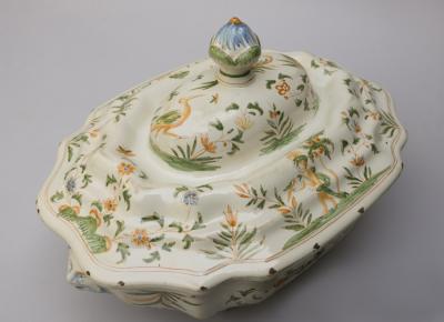 18TH CENTURY POLYCHROME FA ENCE SOUP TUREEN