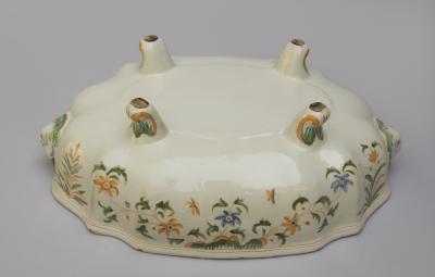 18TH CENTURY POLYCHROME FA ENCE SOUP TUREEN