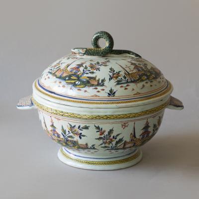 18TH CENTURY POLYCHROME SOUP TUREEN FA ENCE DE ROUEN