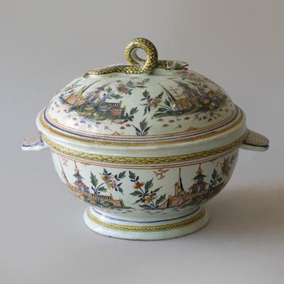 18TH CENTURY POLYCHROME SOUP TUREEN FA ENCE DE ROUEN