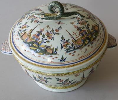 18TH CENTURY POLYCHROME SOUP TUREEN FA ENCE DE ROUEN