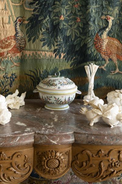 18TH CENTURY POLYCHROME SOUP TUREEN FA ENCE DE ROUEN