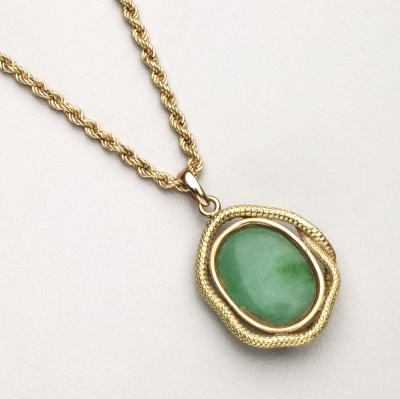 18kt Snake Pendant with Jade Ruby