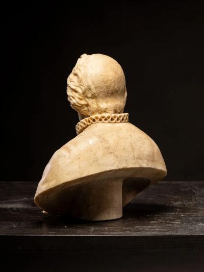 18th C Vanitas Memento Mori Bust carved in marble Italy