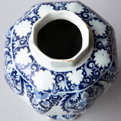 18th CENTURY ROUEN OCTAGONAL BALUSTER VASE